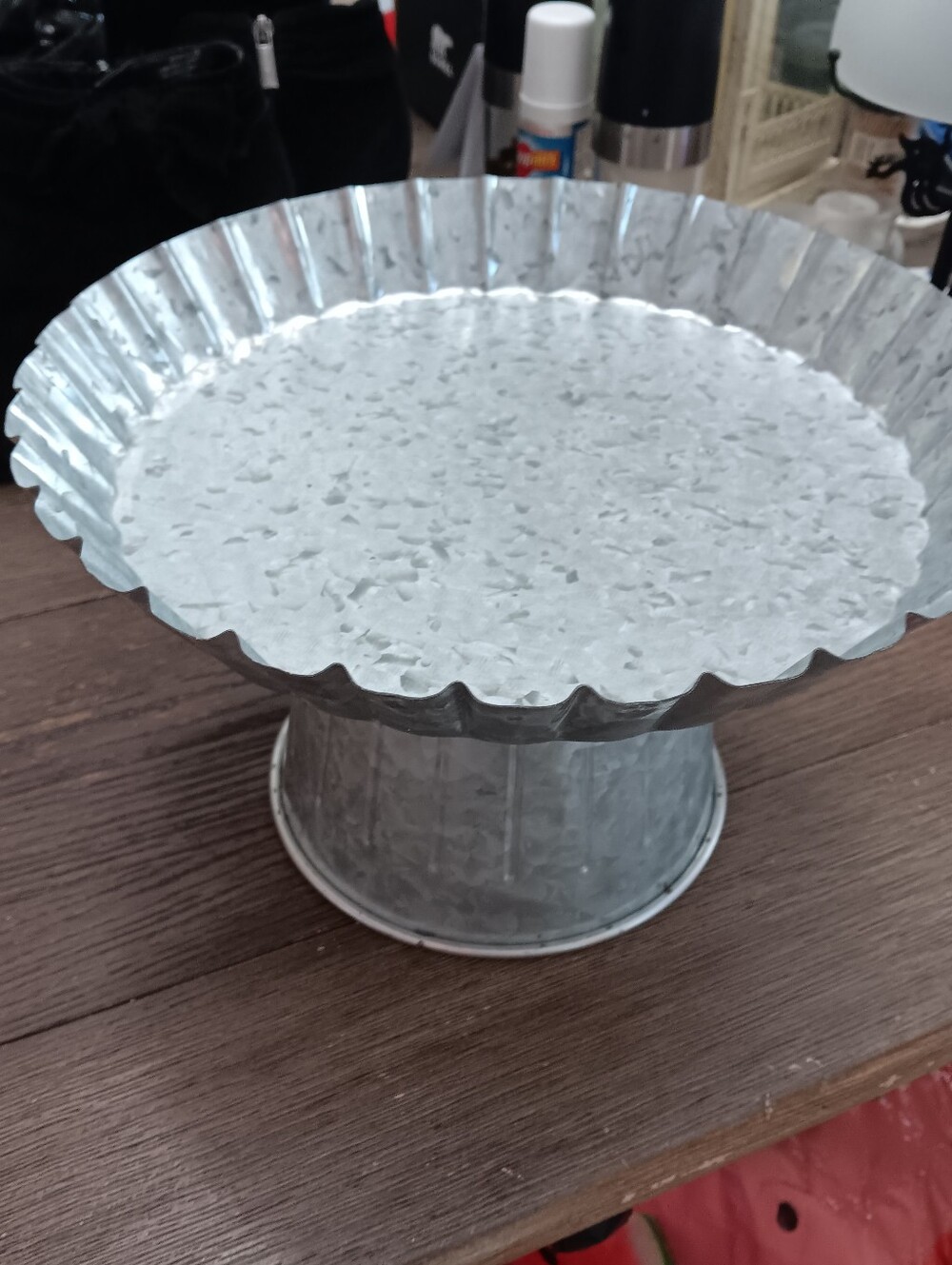 Unk Galvanized Silver Metal Cake Stand